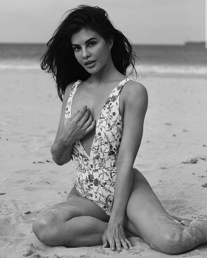 Jacqueline fernandez Raises The Heat In Bikini