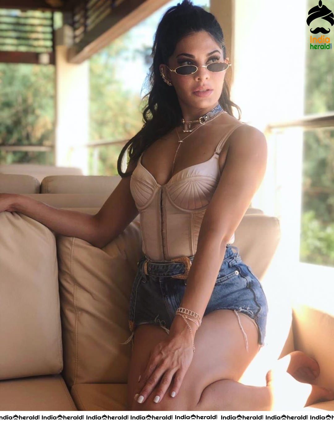 Jacqueline Fernandez Too Hot to Handle in these Photos Set 2