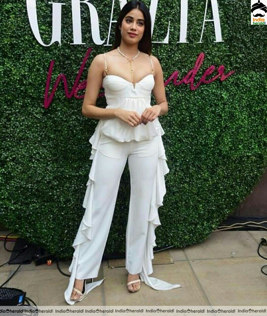 Jahnvi looking pretty at Grazia event