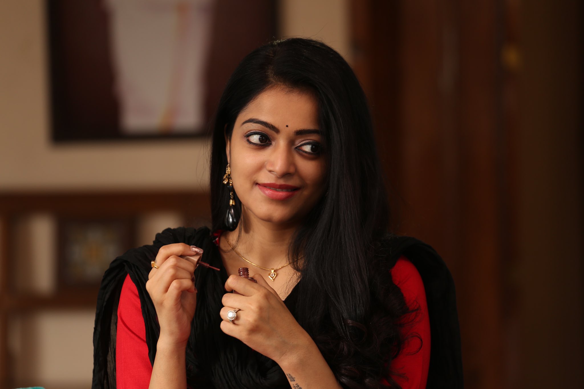 Janani Iyer Latest Stills From Dharma Prabhu Movie