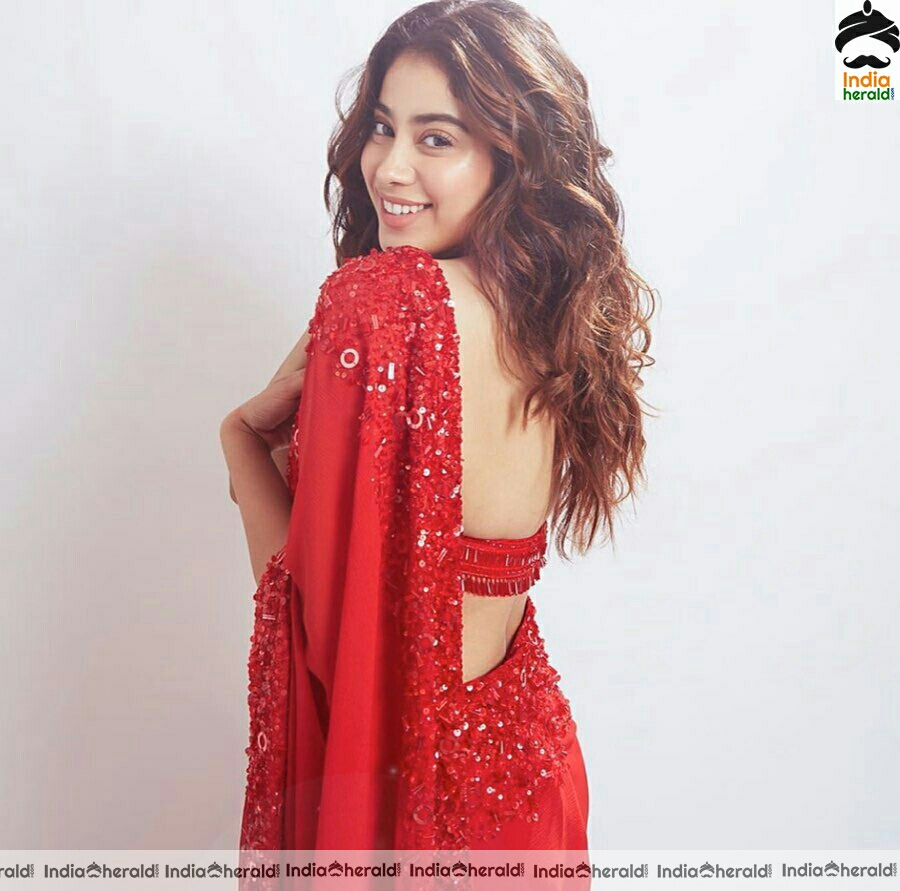 Janhvi Kapoor Hot In Gorgeous Red Saree Stills