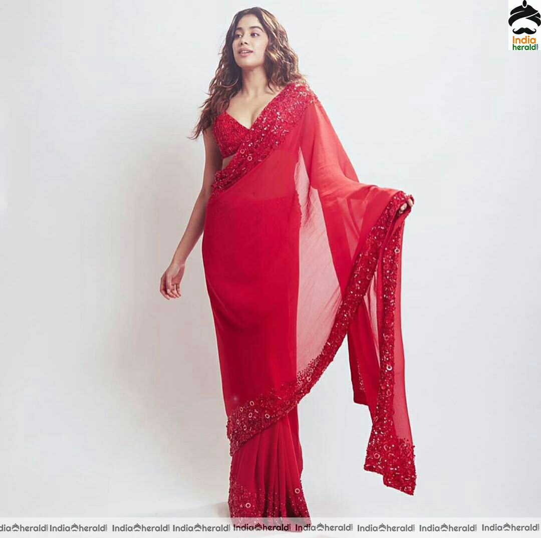 Janhvi Kapoor Hot In Gorgeous Red Saree Stills