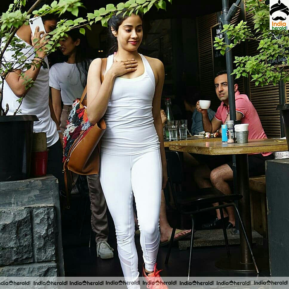 Janhvi Kapoor Hot In White Tight Sleeveless T Shirt And White Pant