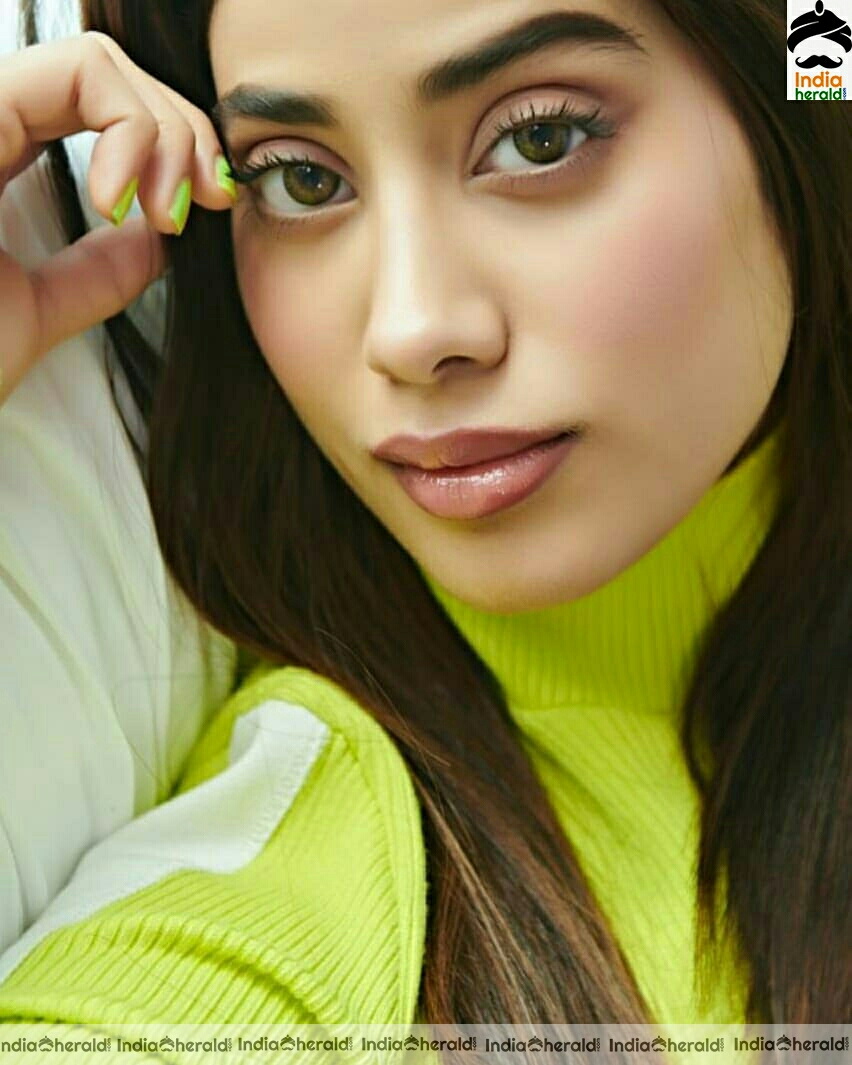 Janhvi Kapoor Hot White And Green Photo Stills