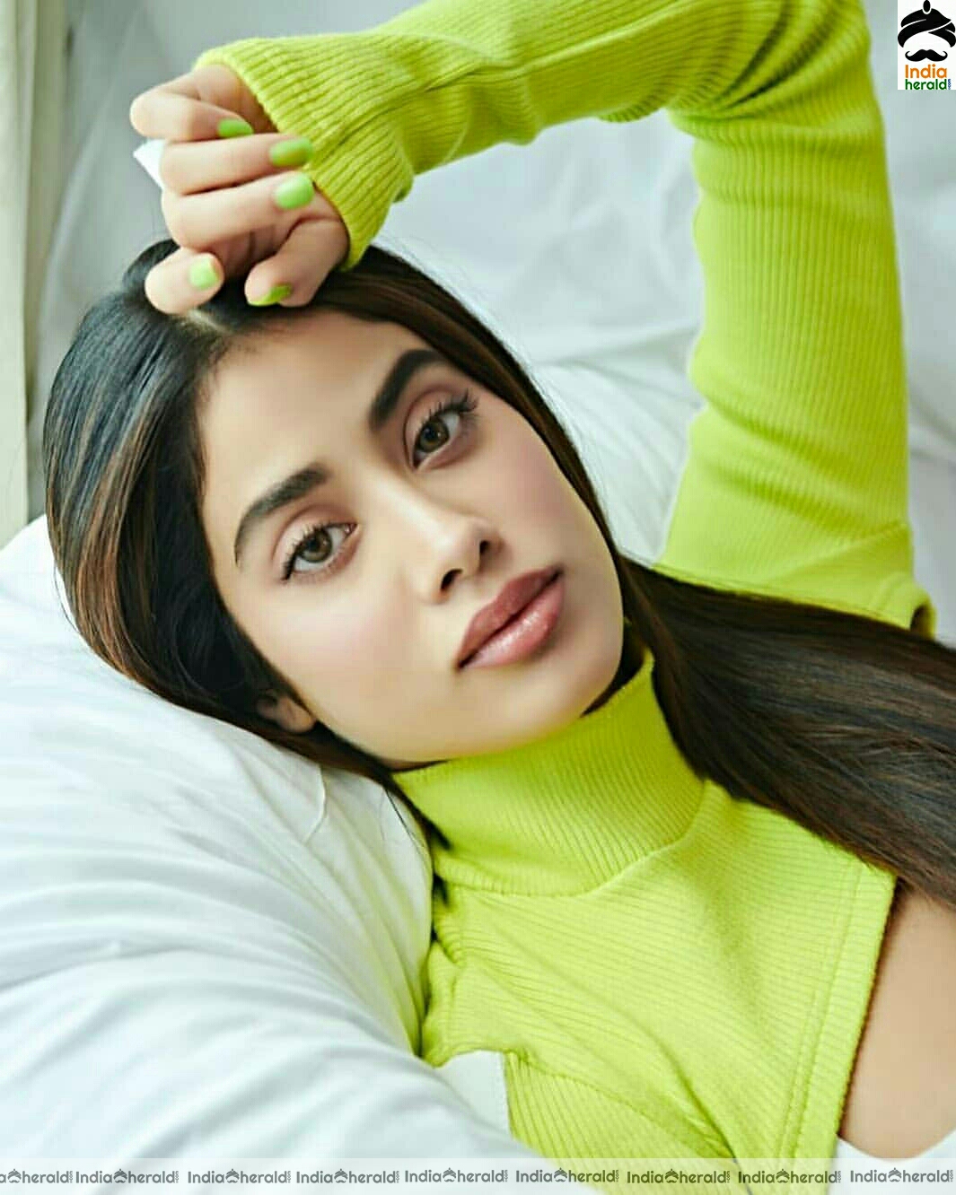 Janhvi Kapoor Hot White And Green Photo Stills