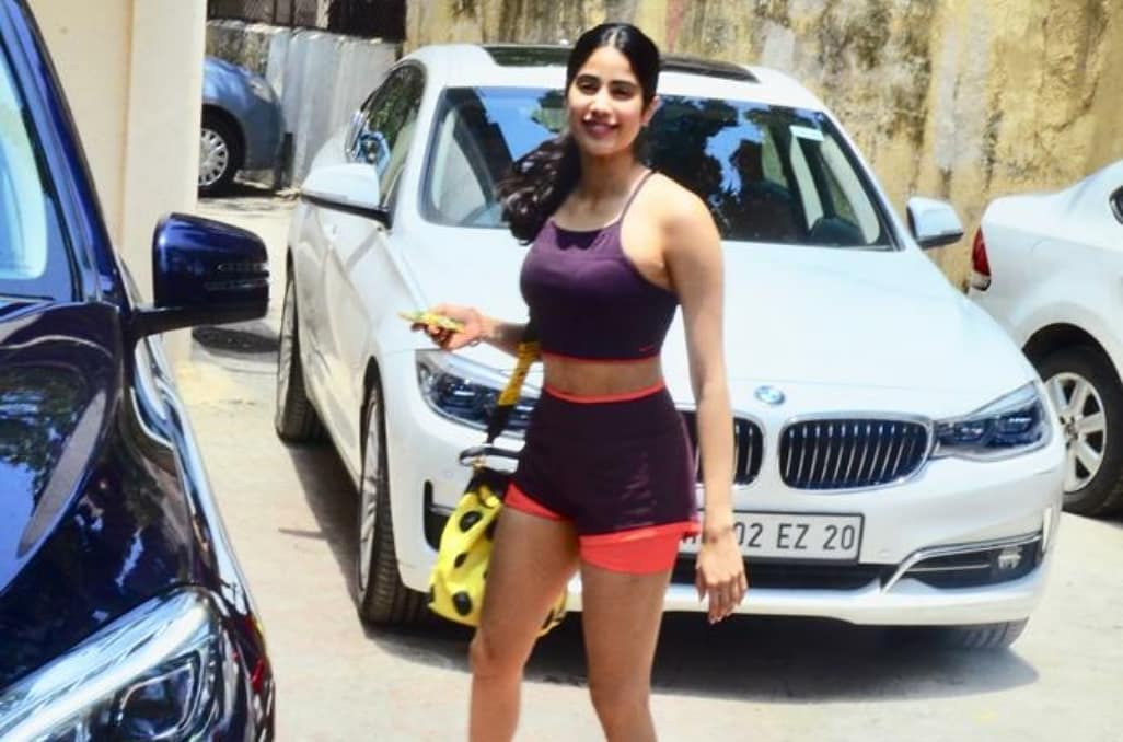 Janhvi Kapoor In Sexy Shorts Showing Her Thighs