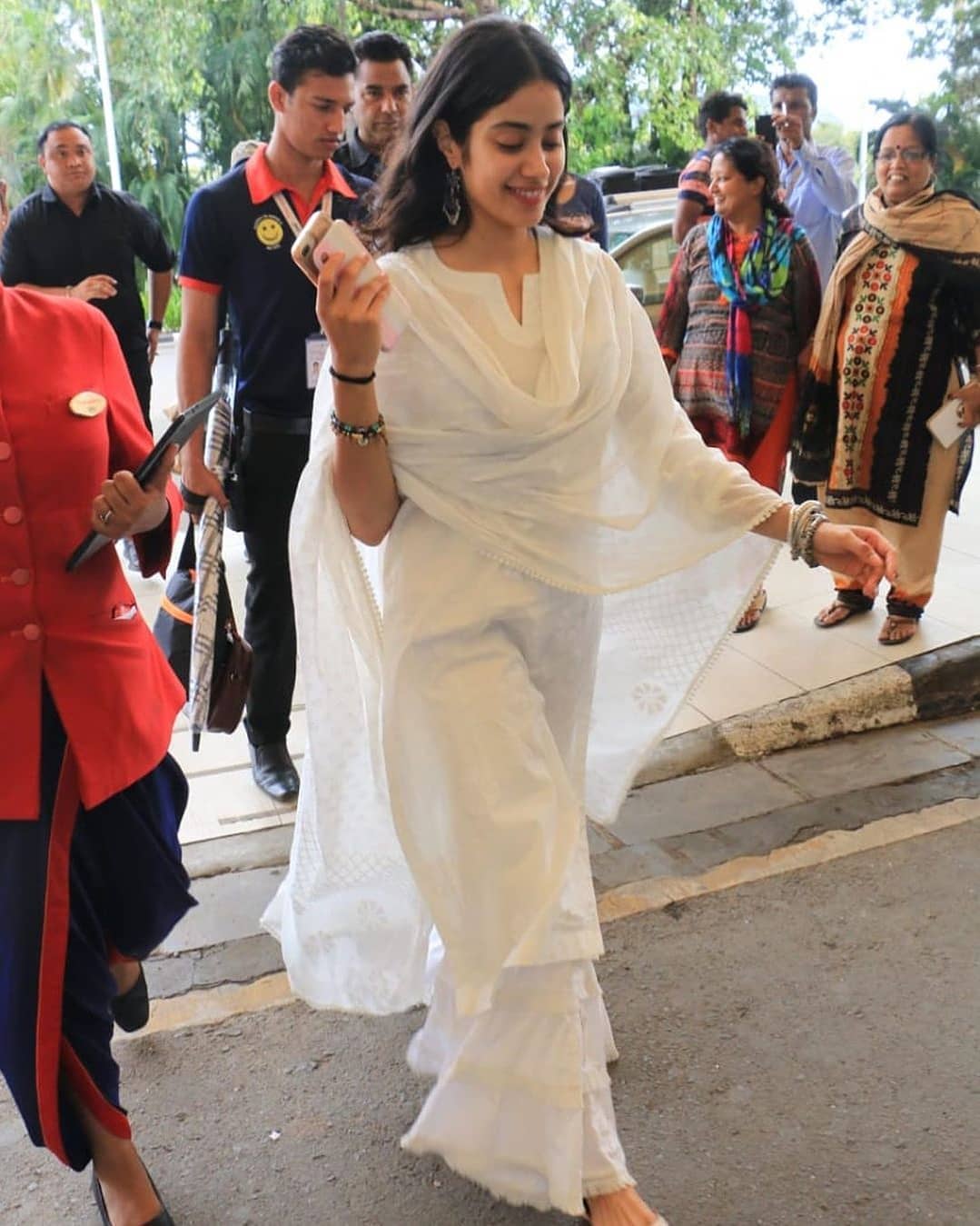 Janhvi Kapoor Looking Beautiful In White Chudi