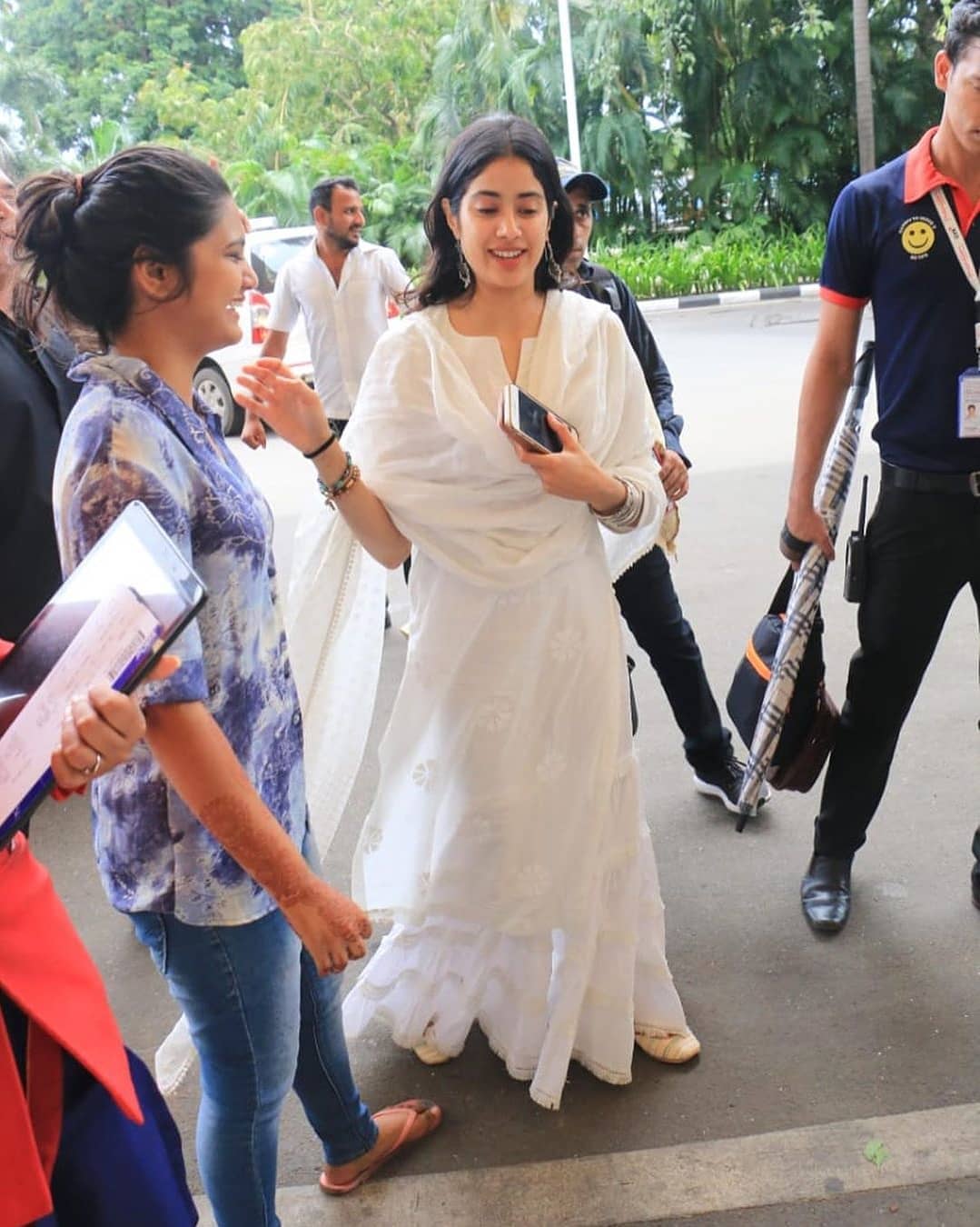 Janhvi Kapoor Looking Beautiful In White Chudi
