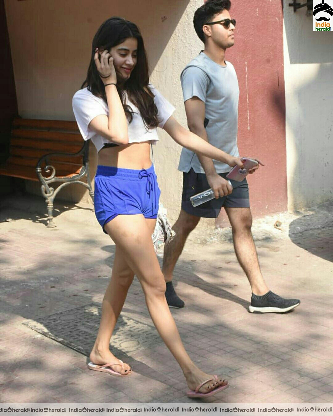 Janhvi Kapoor Shows Her Inner Hotness In Gym Dress