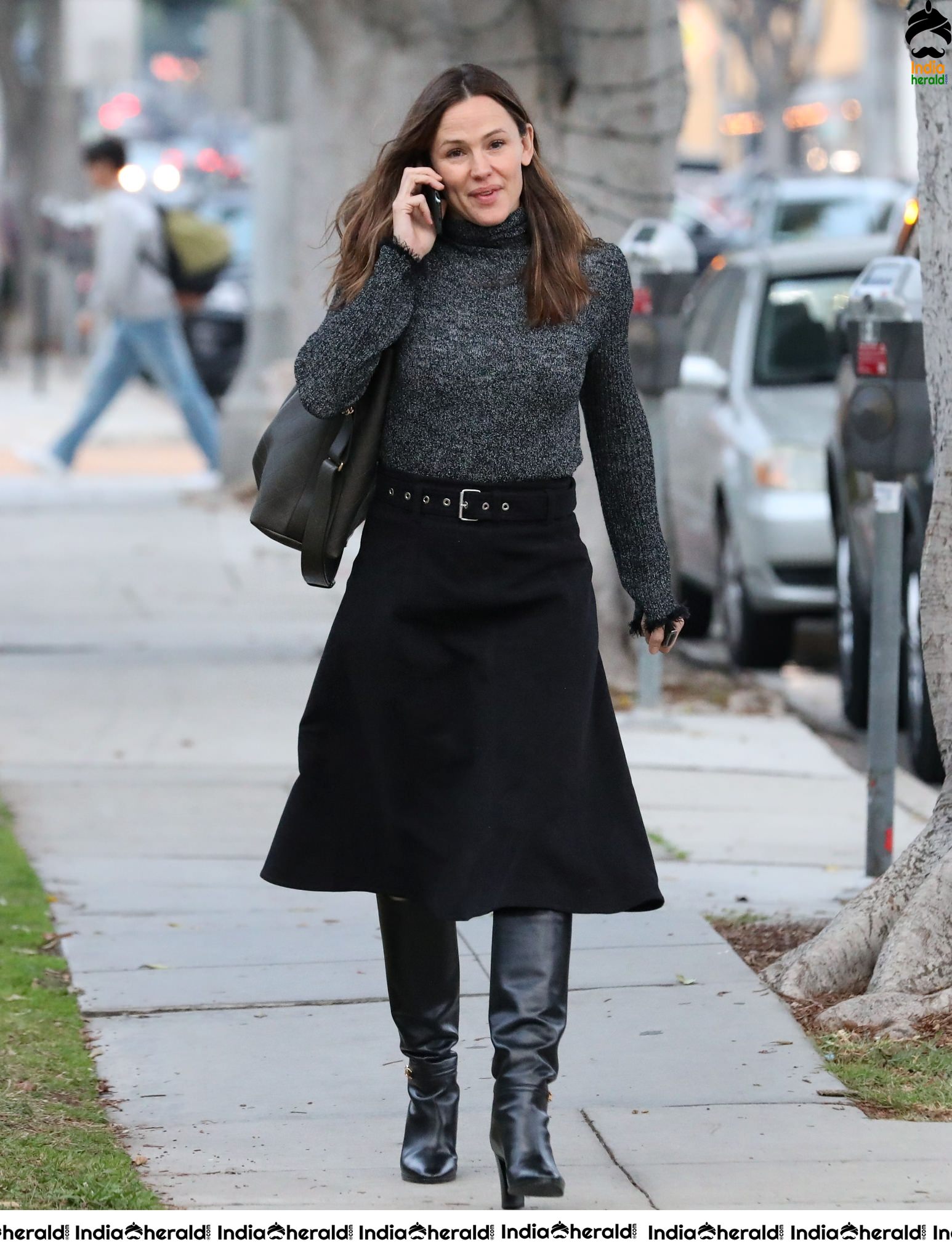 Jennifer Garner Seen out in Santa Monica