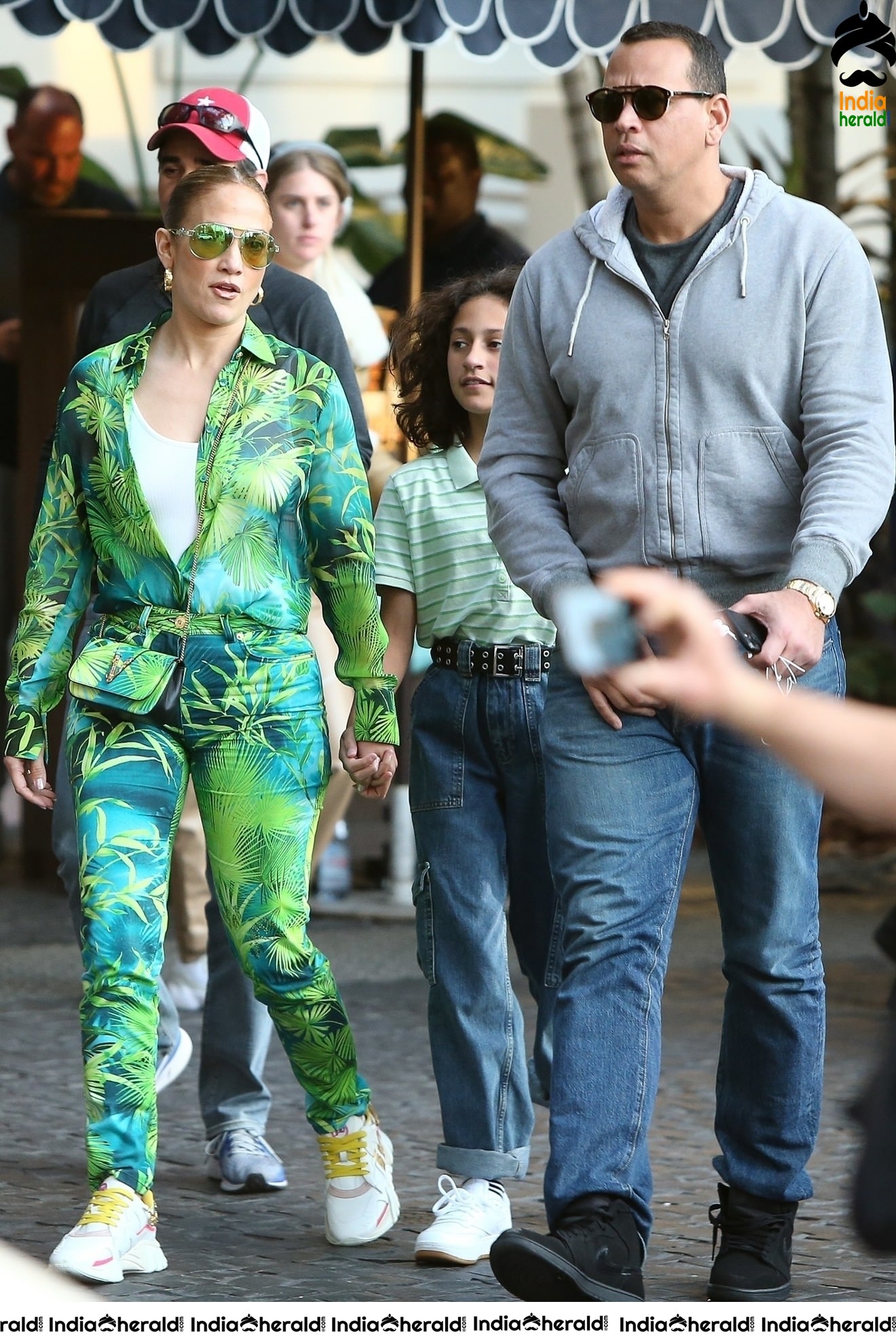 Jennifer Lopez out for brunch with the family in Miami