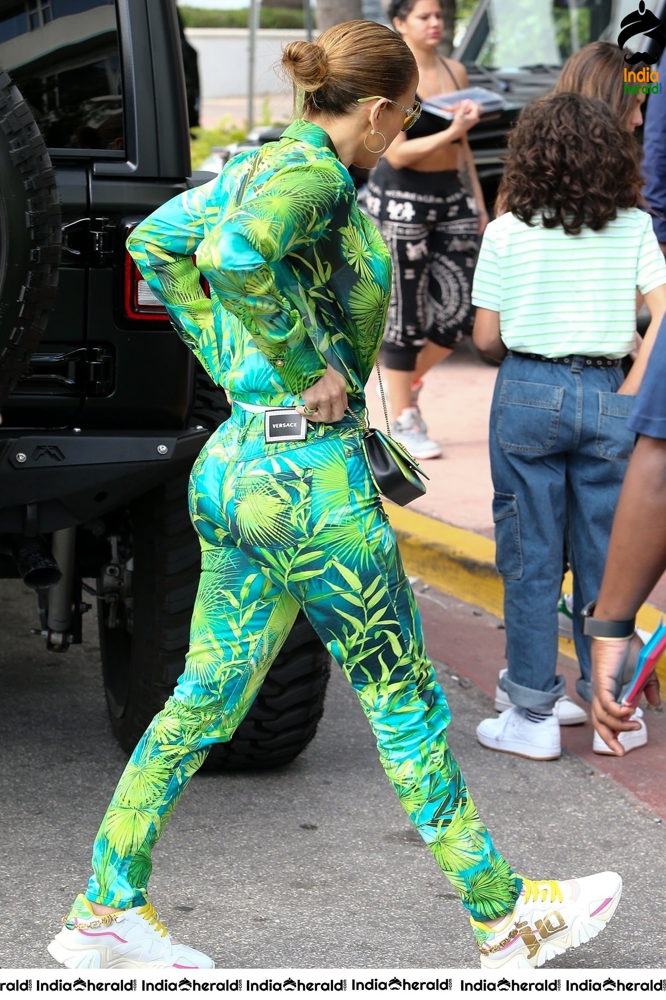 Jennifer Lopez out for brunch with the family in Miami