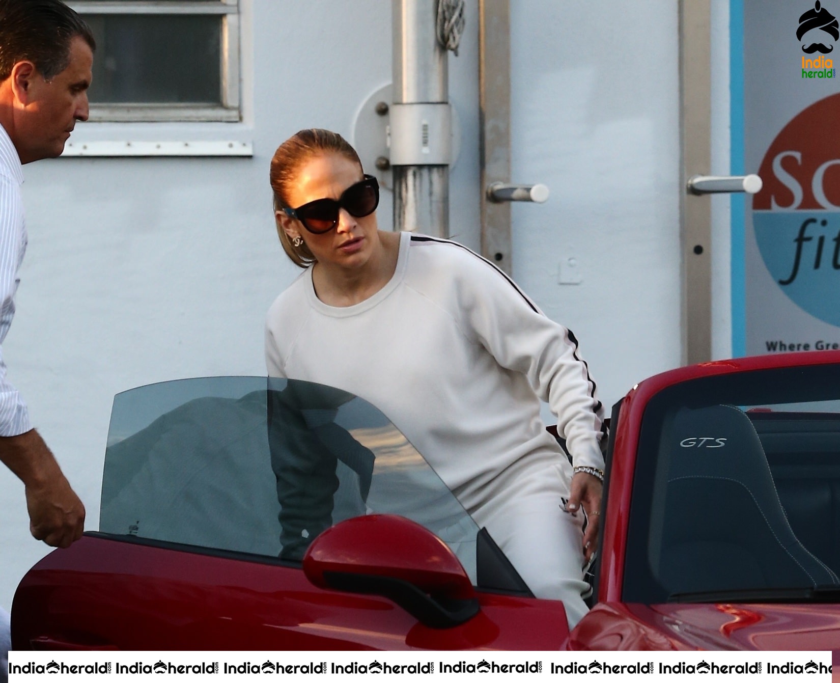 Jennifer Lopez steps out for a casual afternoon in Miami