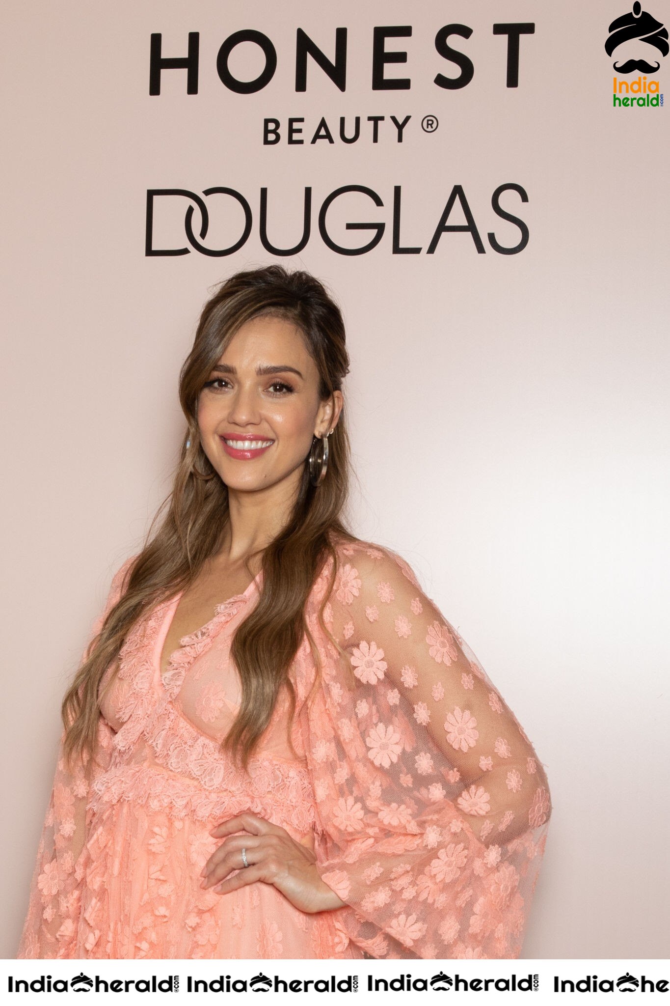 Jessica Alba at Honest Beauty Line Meet and Greet in Douglas Store Set 1