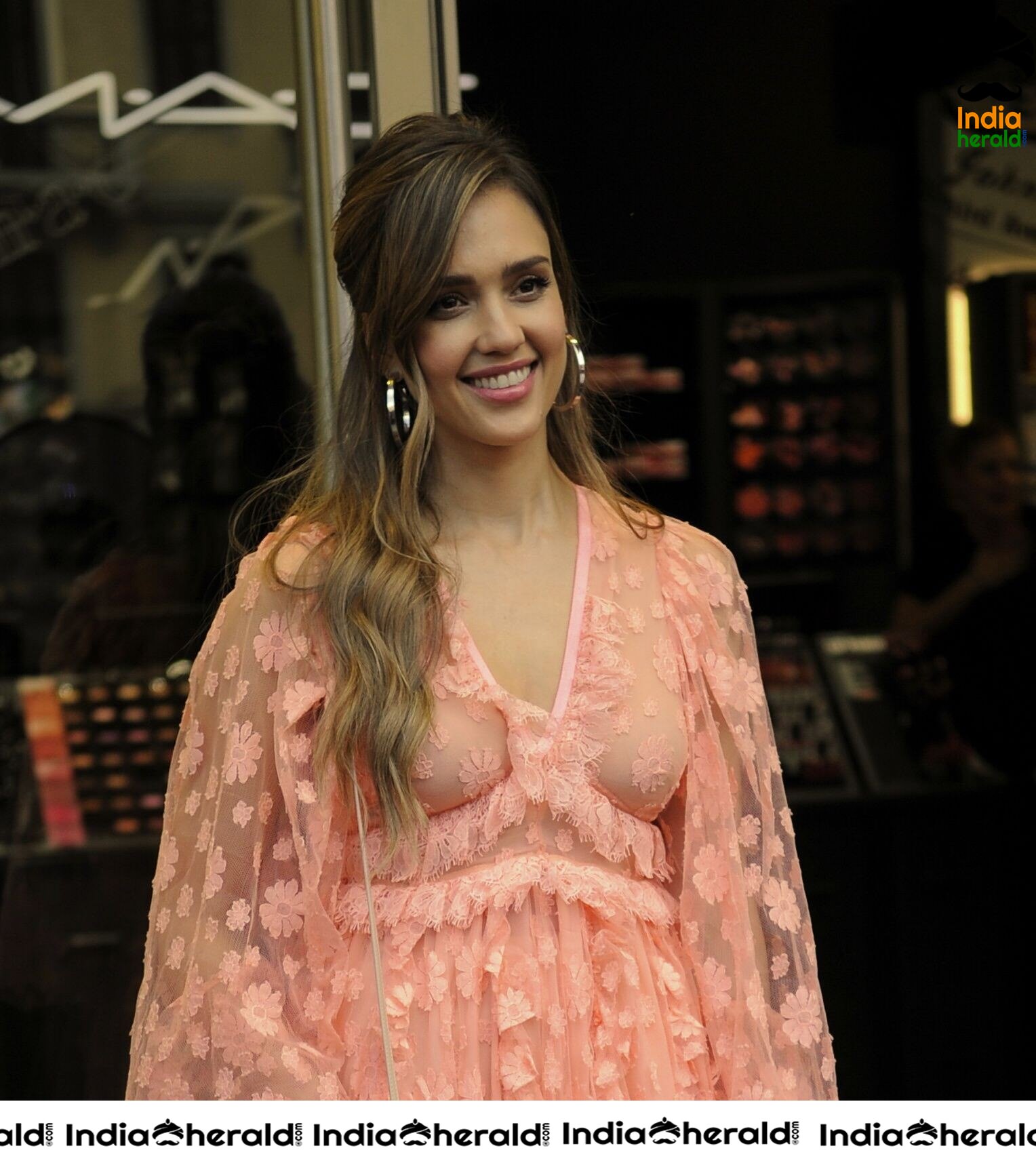 Jessica Alba at Honest Beauty Line Meet and Greet in Douglas Store Set 1