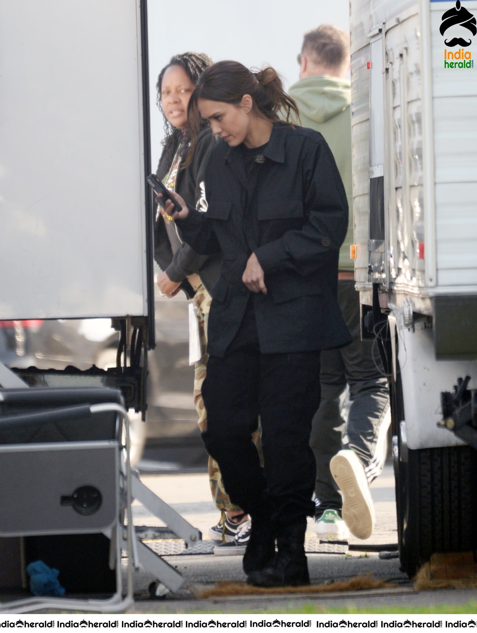 Jessica Alba at the Shooting Spot of her Next Project in Los Angeles