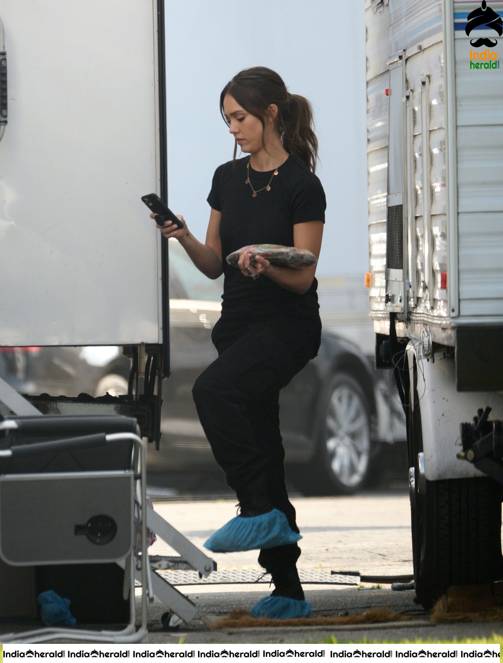 Jessica Alba at the Shooting Spot of her Next Project in Los Angeles