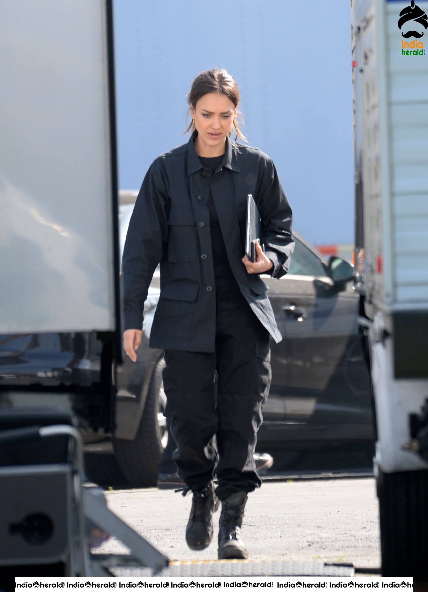 Jessica Alba at the Shooting Spot of her Next Project in Los Angeles