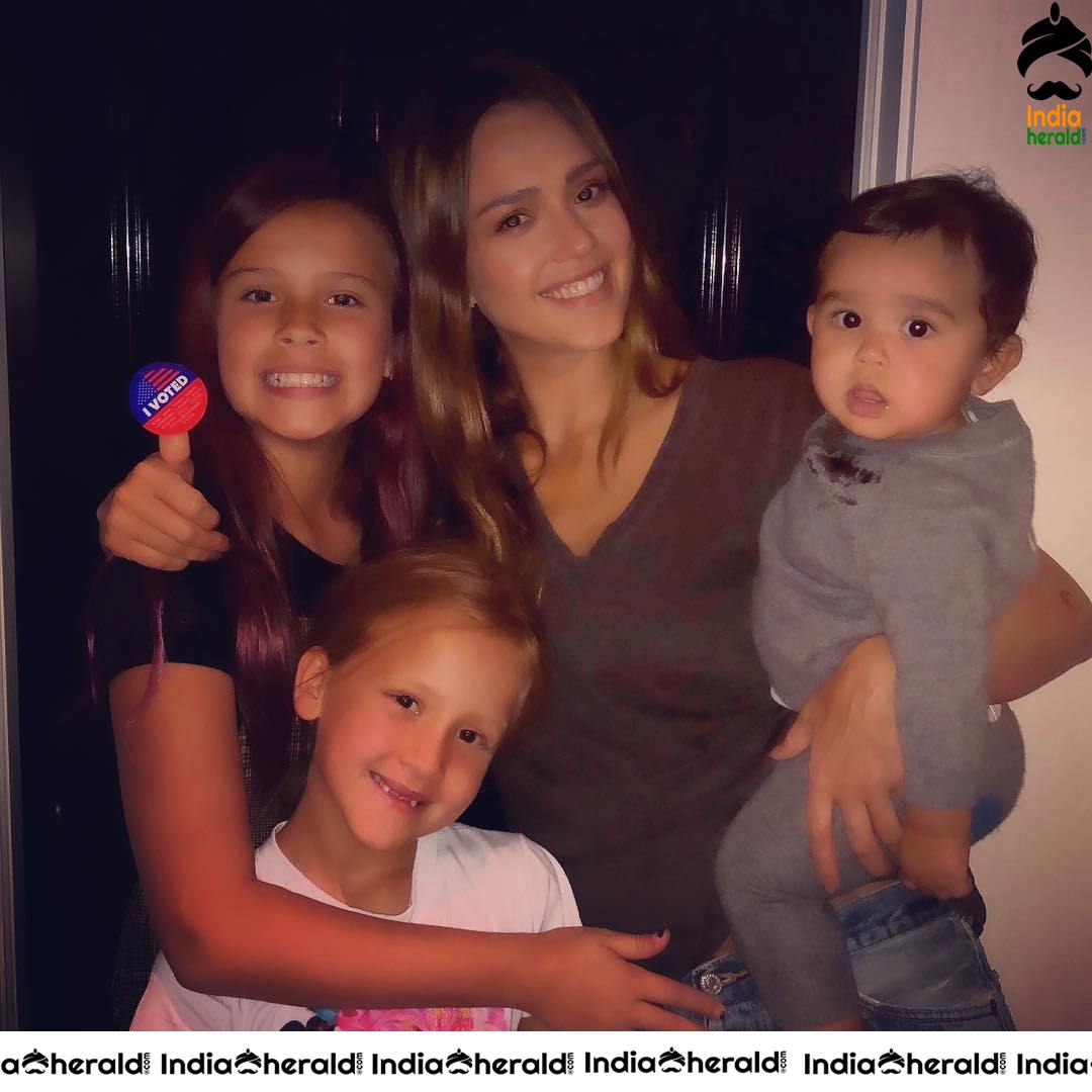 Jessica Alba Cute and Hot Photos Collection Set 2