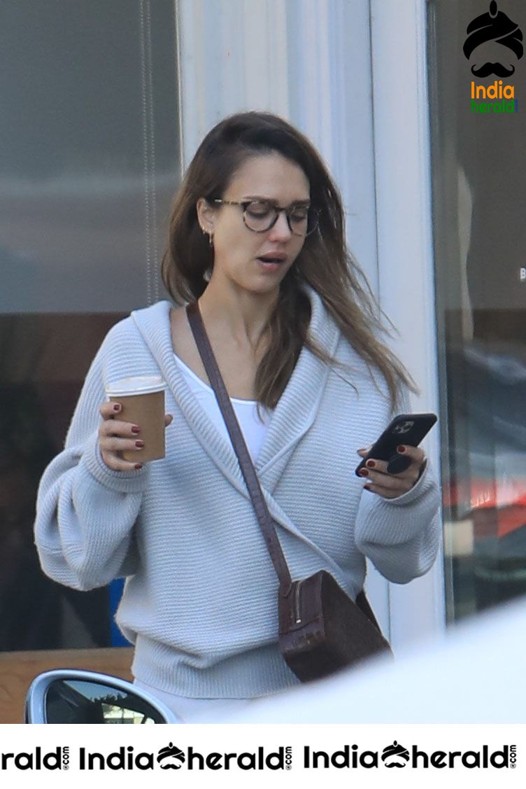 Jessica Alba Outing with her Daughter in France