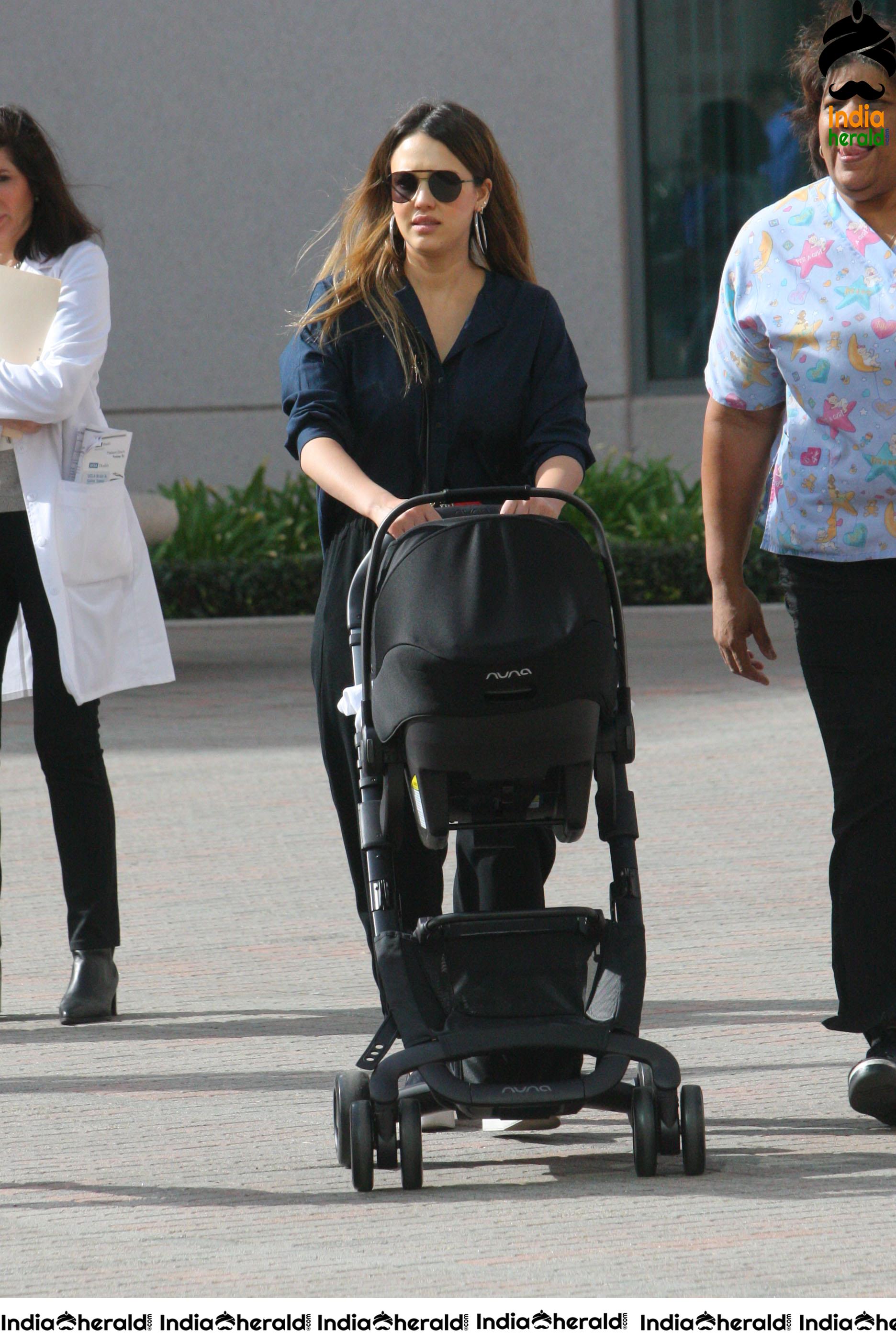 Jessica Alba Visiting a doctors office in LA Set 2