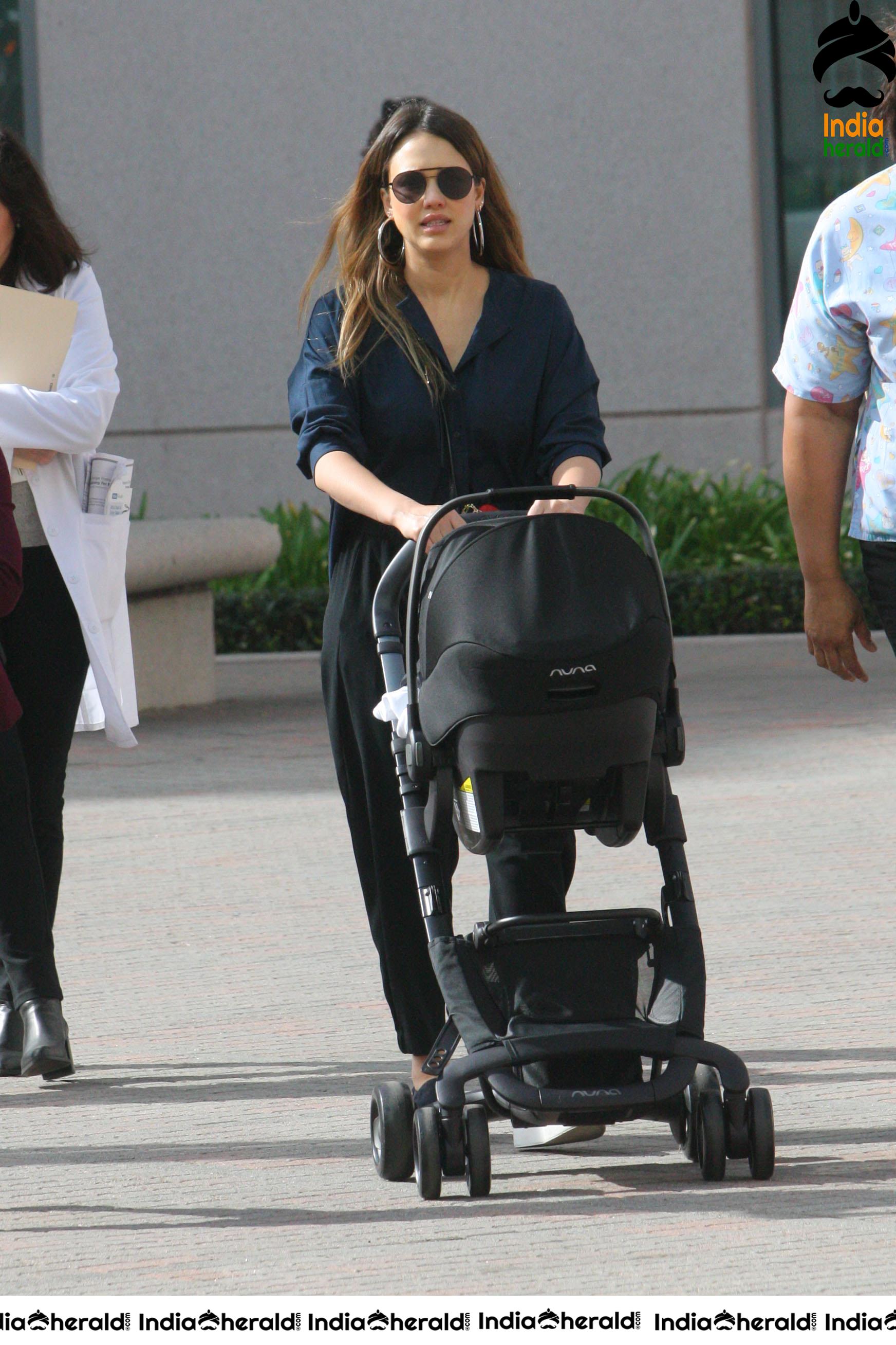 Jessica Alba Visiting a doctors office in LA Set 2