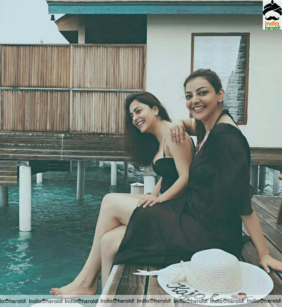 Kajal Aggarwal And Her Sister Cute Stills