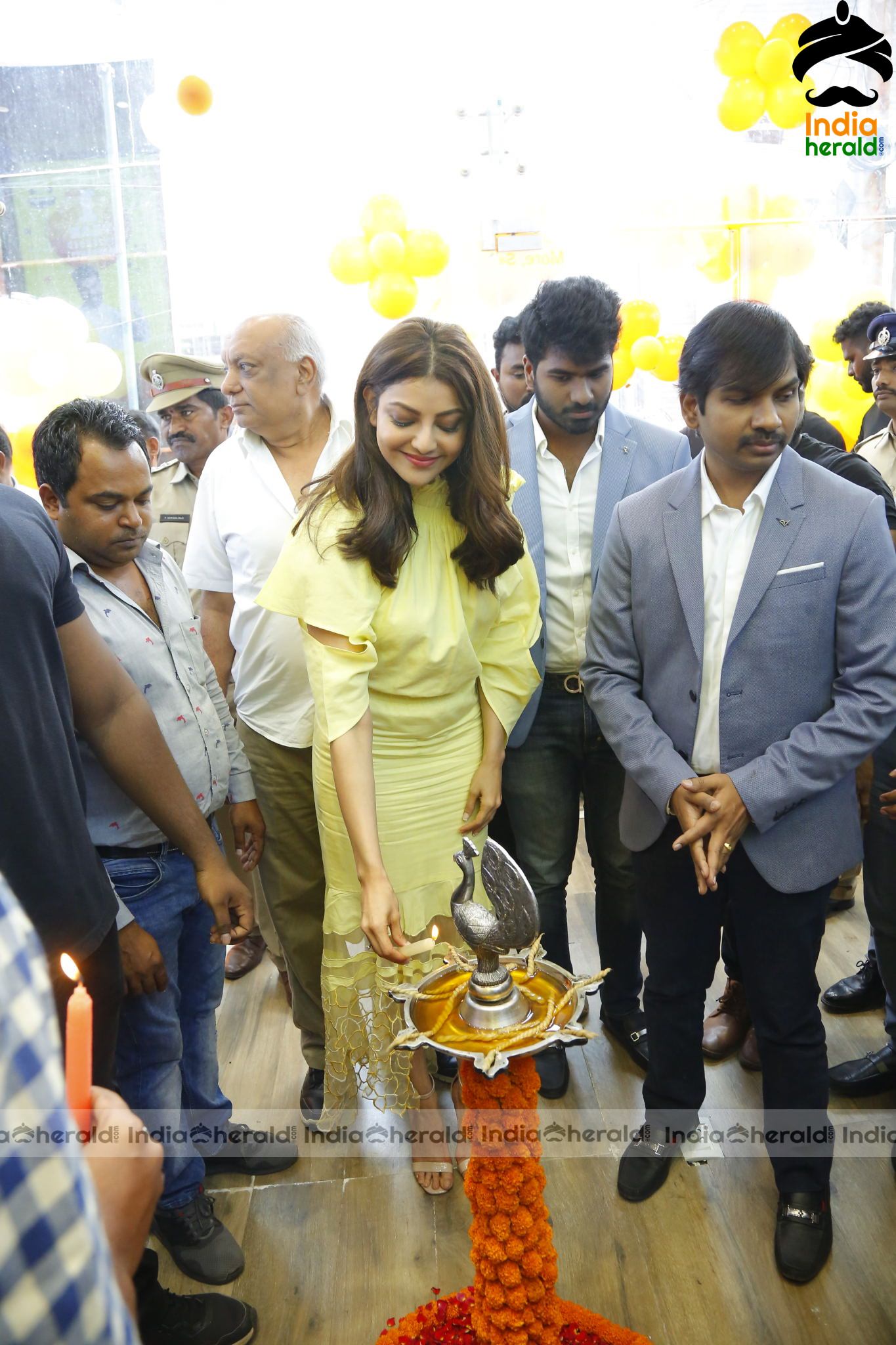 Kajal Aggarwal at Grand Launch of HAPPI MOBILES 57th Store at Vizag Set 1
