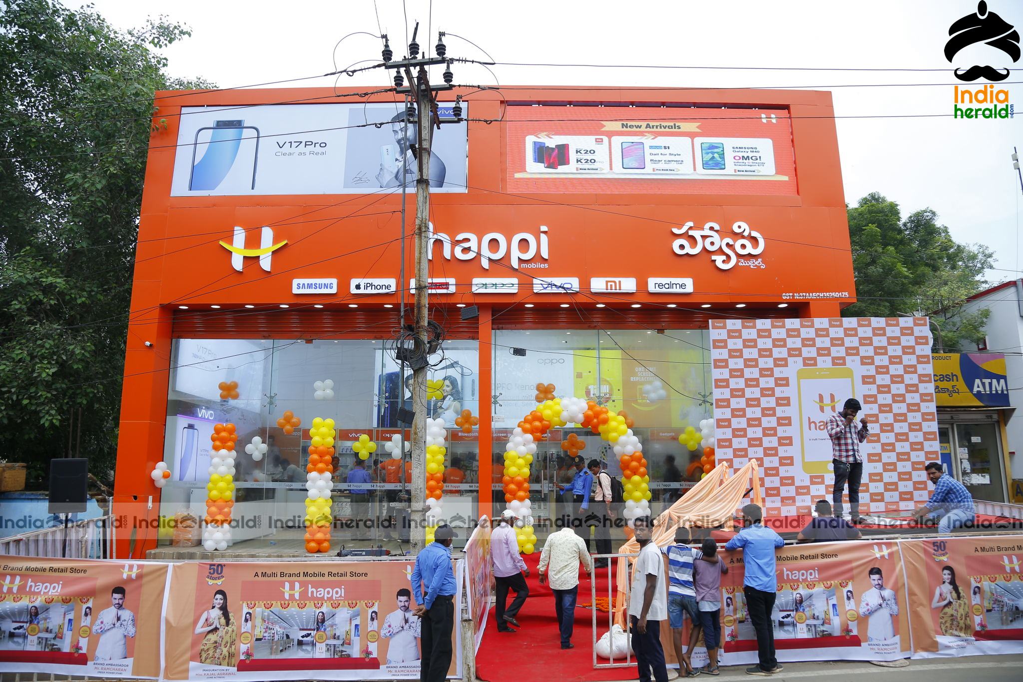 Kajal Aggarwal at Grand Launch of HAPPI MOBILES 57th Store at Vizag Set 1