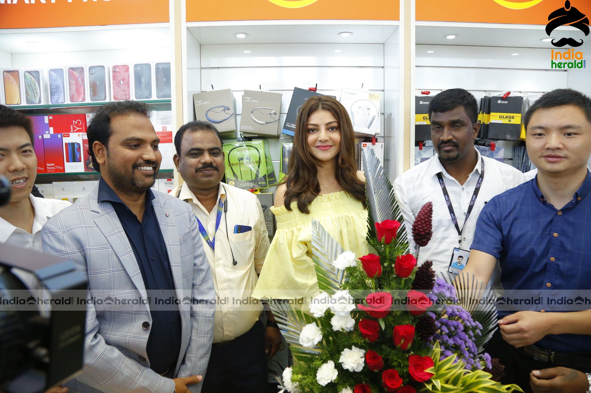 Kajal Aggarwal at Grand Launch of HAPPI MOBILES 57th Store at Vizag Set 3