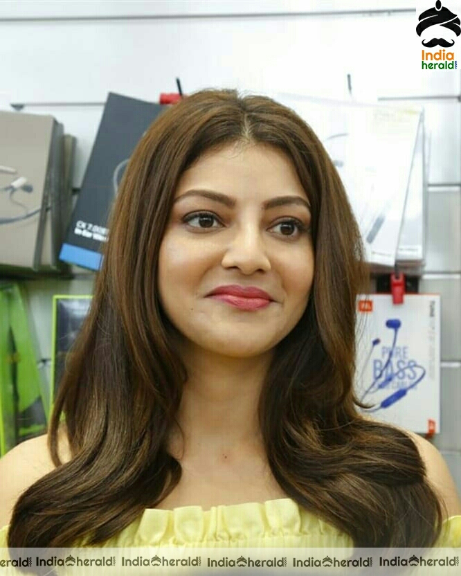 Kajal Aggarwal Cute Compilation Photo Stills