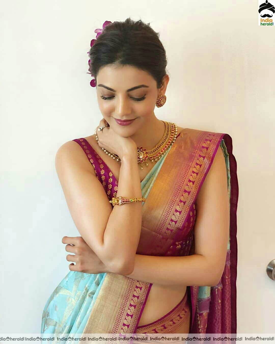 Kajal Aggarwal Cute Traditional Saree Stills