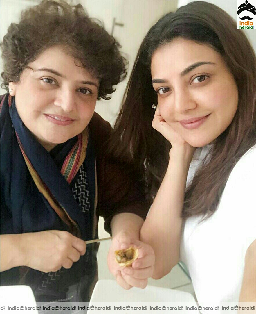 Kajal Aggarwal does samosa in her quarantine