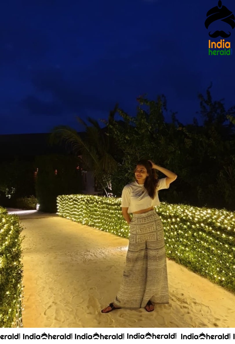 Kajal Aggarwal Enjoying Holiday at Maldives