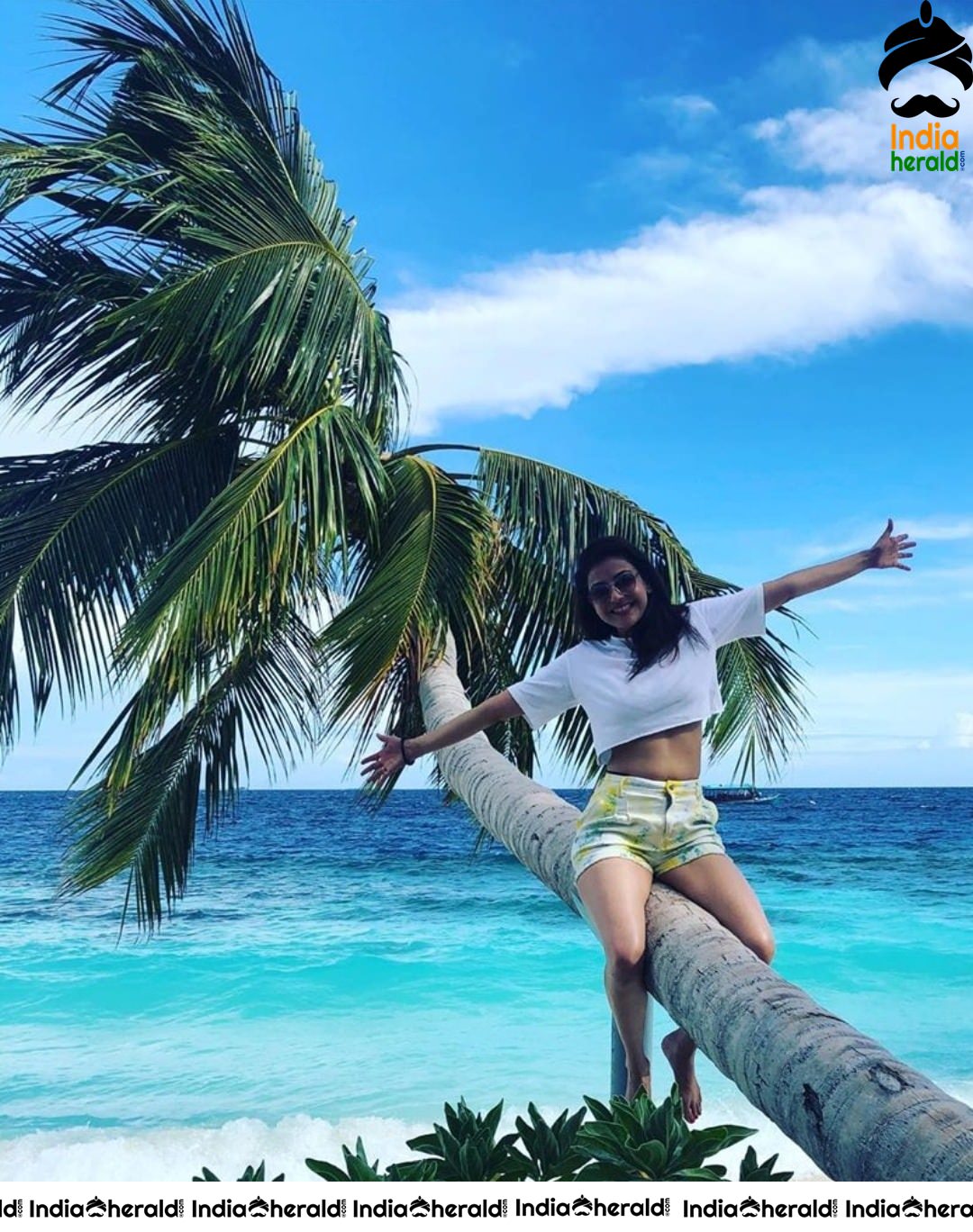 Kajal Aggarwal Enjoying Holiday at Maldives