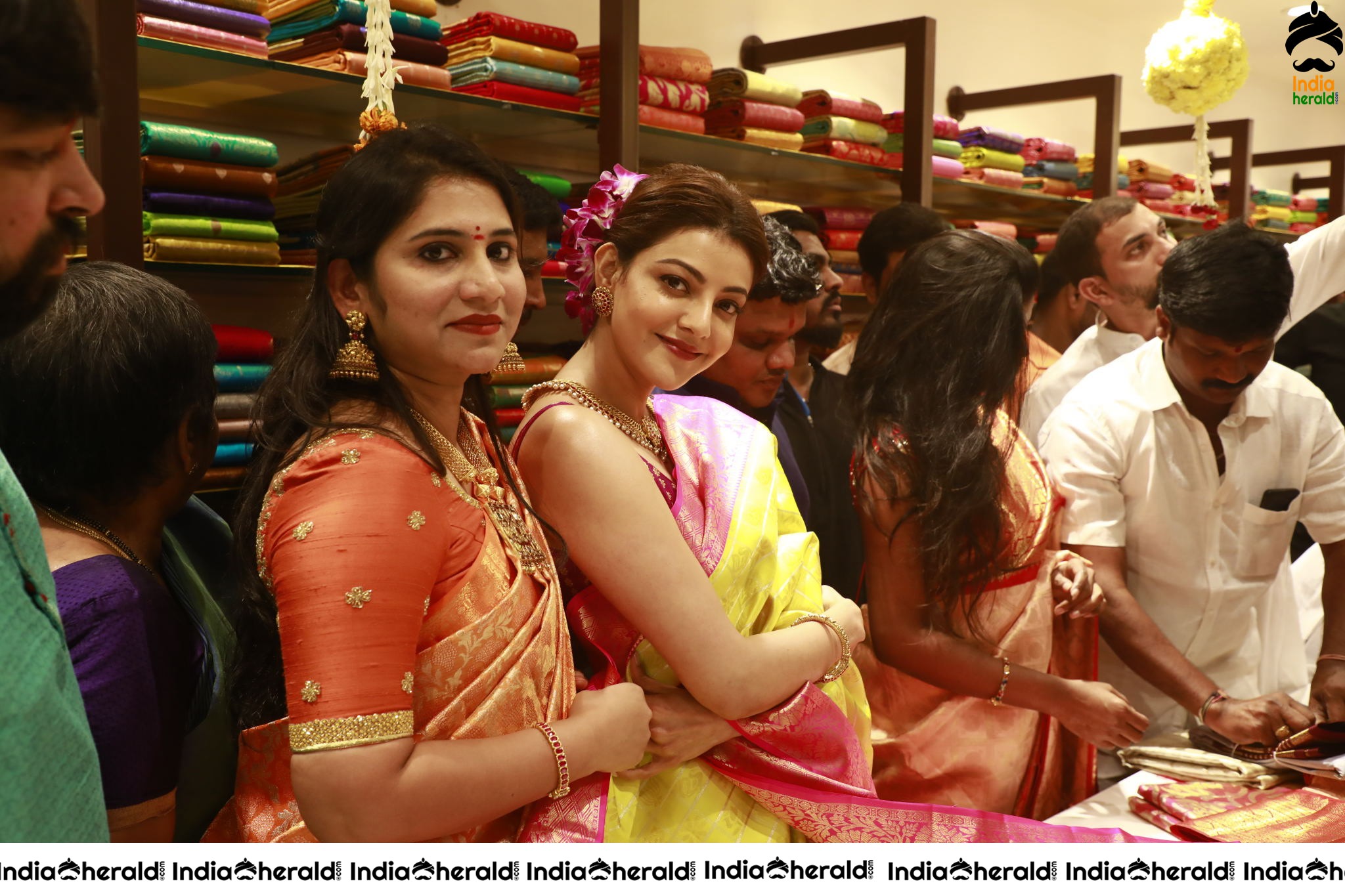 Kajal Aggarwal Hot Hip and Navel Show in Saree at the Launch of Vidhatri Shopping Mall Set 1