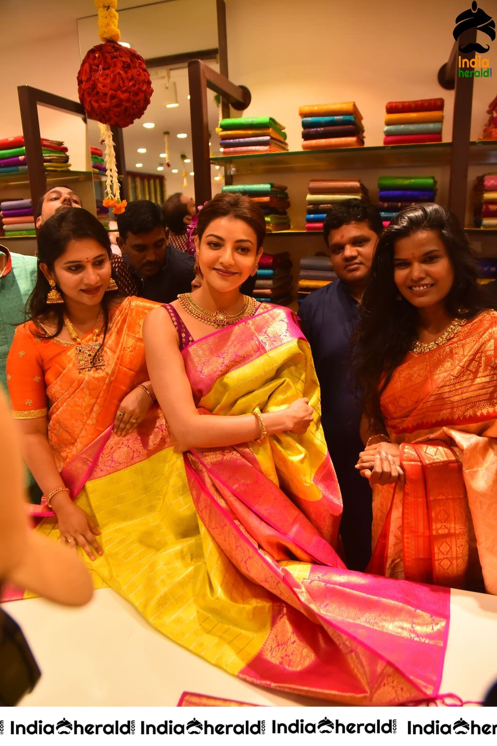 Kajal Aggarwal Hot Hip and Navel Show in Saree at the Launch of Vidhatri Shopping Mall Set 4