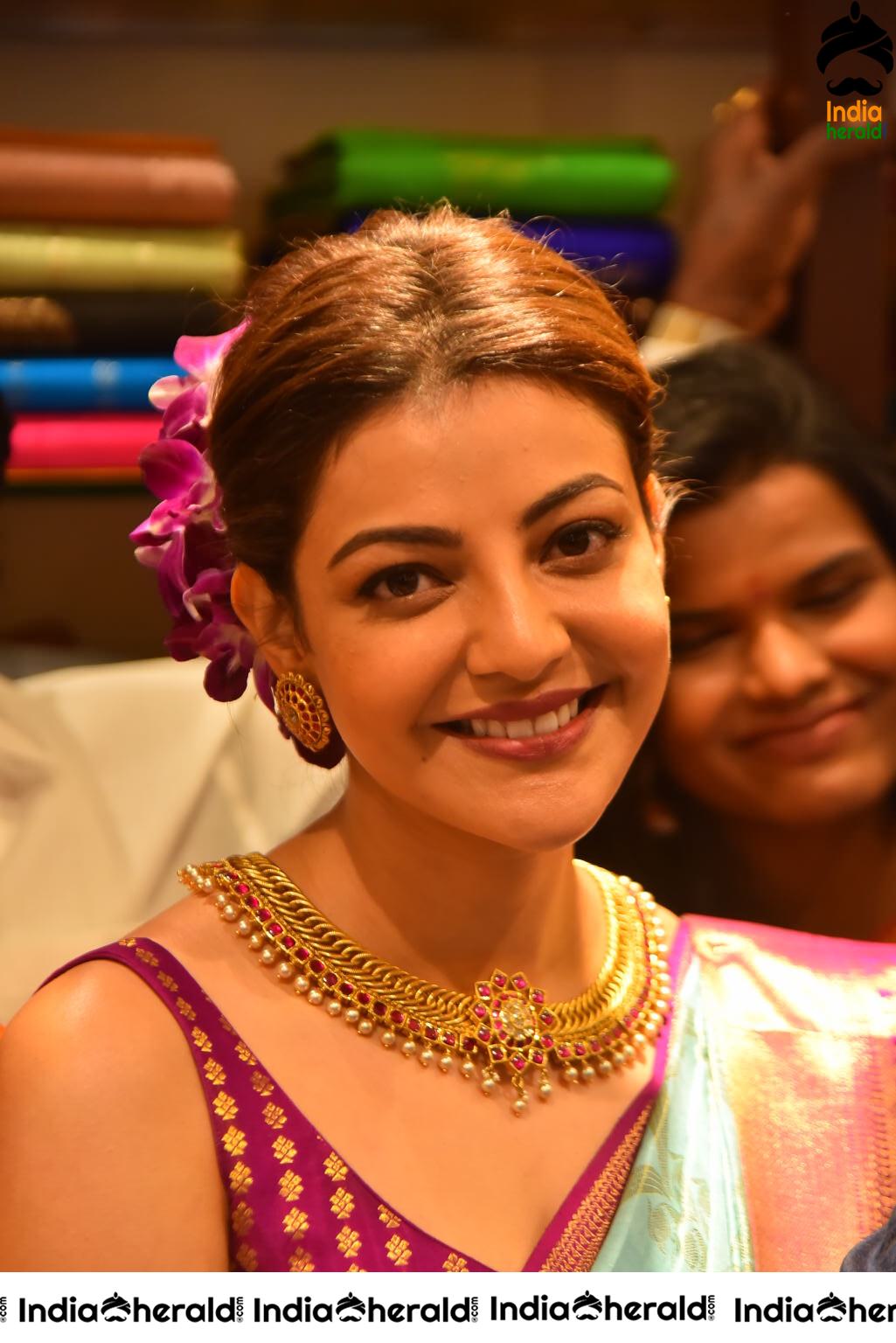 Kajal Aggarwal Hot Hip and Navel Show in Saree at the Launch of Vidhatri Shopping Mall Set 4