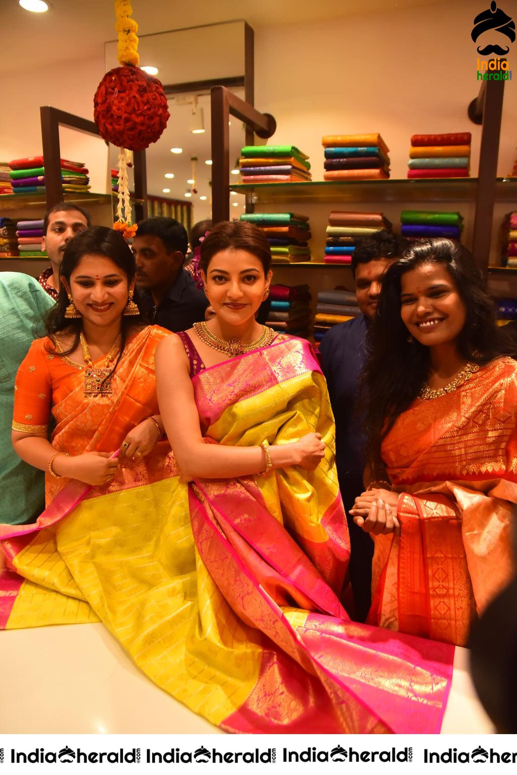 Kajal Aggarwal Hot Hip and Navel Show in Saree at the Launch of Vidhatri Shopping Mall Set 4