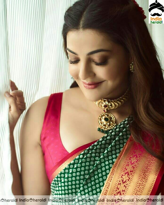 Kajal Aggarwal Hot Tempting Photos In Saree