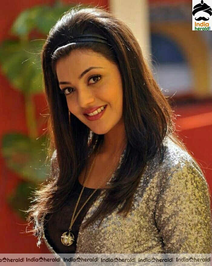 Kajal Aggarwal Hot Vintage Stills