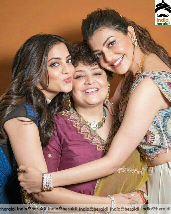 Kajal Aggarwal hot waist revealing photos in butterfly blouse