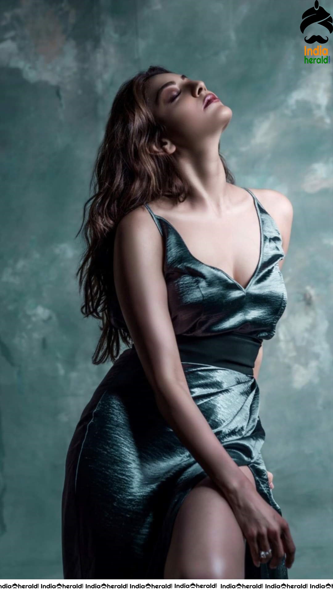 Kajal Aggarwal Hottest Midriff Navel and Cleavage Exposing Hot Photos Collection Set 2