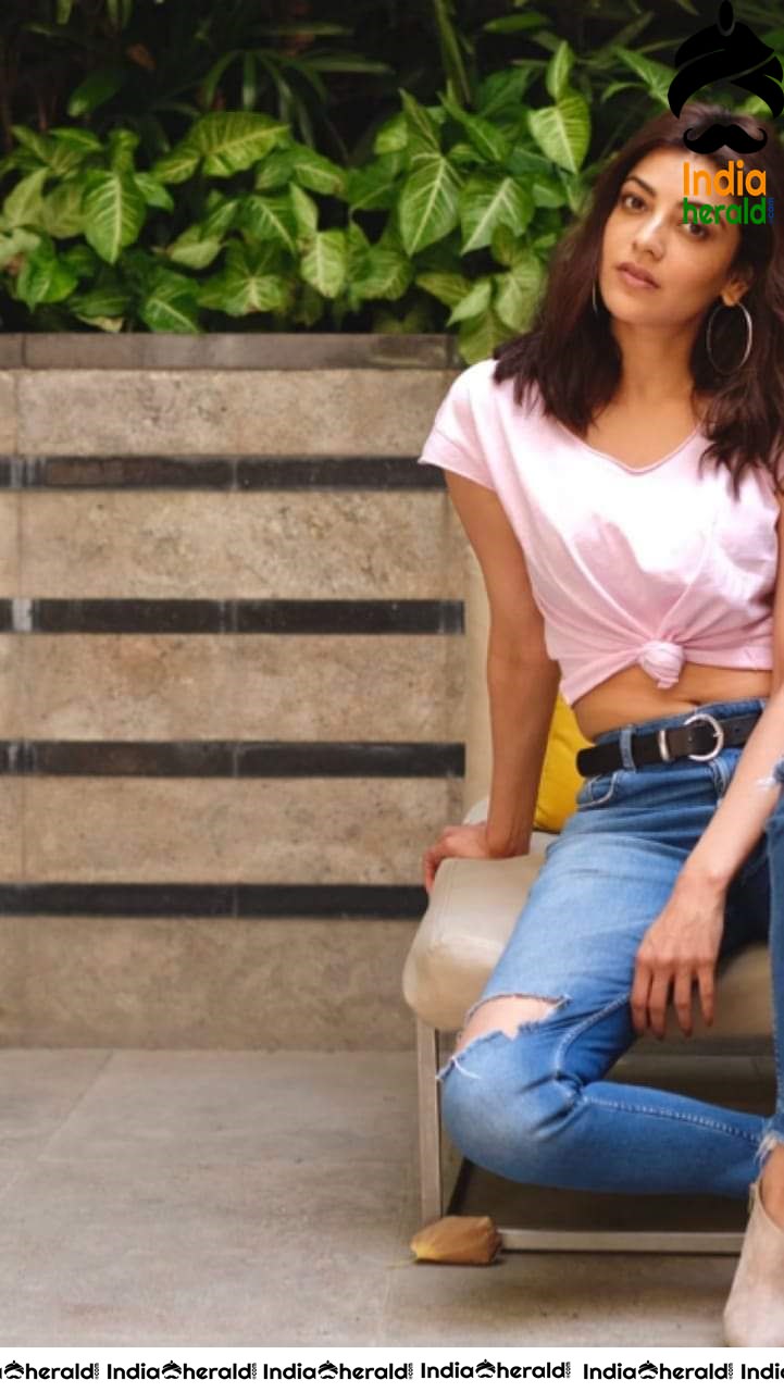 Kajal Aggarwal Hottest Midriff Navel and Cleavage Exposing Hot Photos Collection Set 3