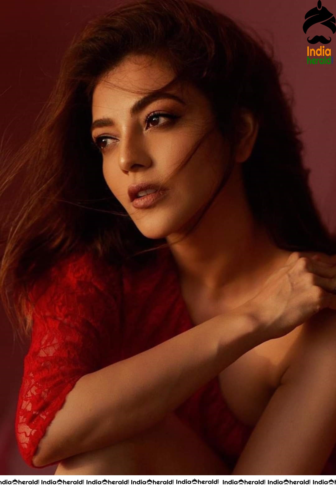 Kajal Aggarwal Hottest Midriff Navel and Cleavage Exposing Hot Photos Collection Set 3