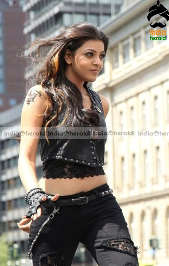 Kajal Aggarwal Hottest Mood Erecting and Exposing Photos Collection Set 1