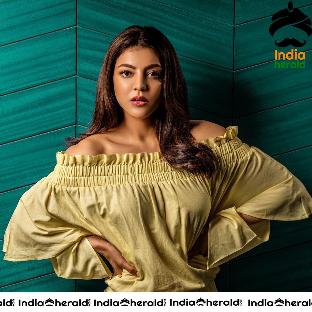 Kajal Aggarwal Latest Hot Photos in Strapless Green Top