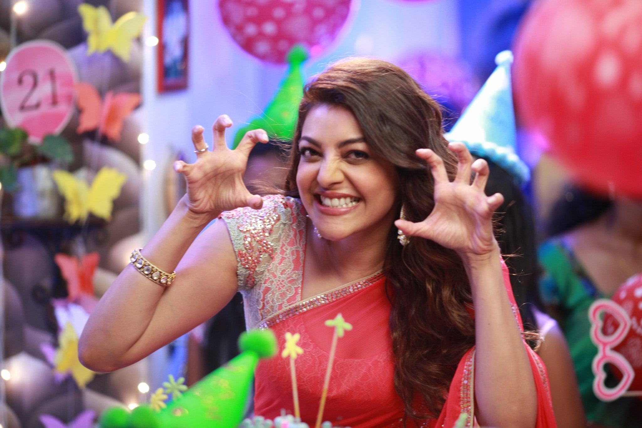 Kajal Aggarwal Latest Hot Stills From Her Latest Hit Movie Comali