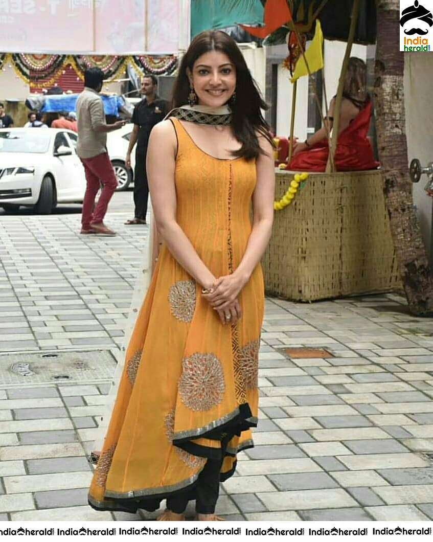 Kajal Aggarwal Looking Cute In Sleeveless Chudi