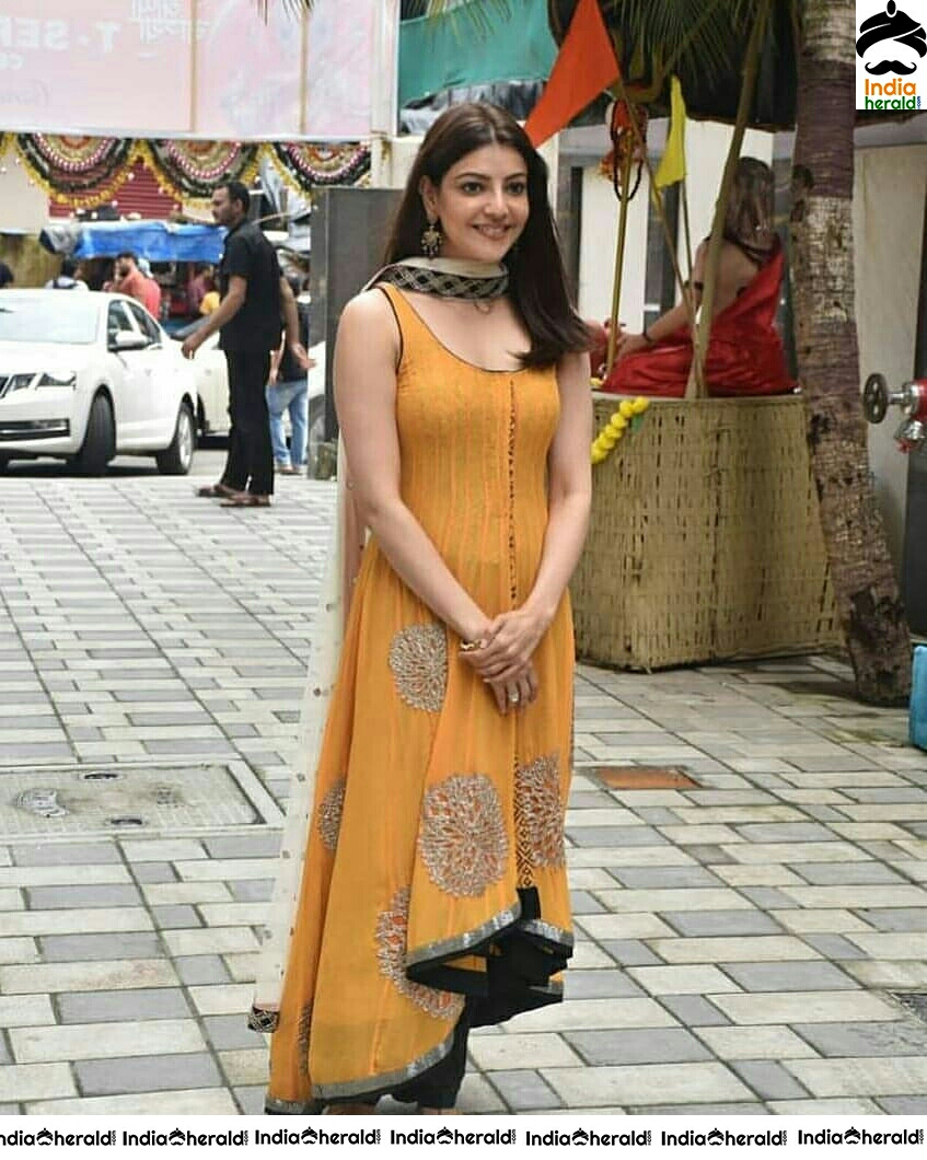 Kajal Aggarwal Looking Cute In Sleeveless Chudi